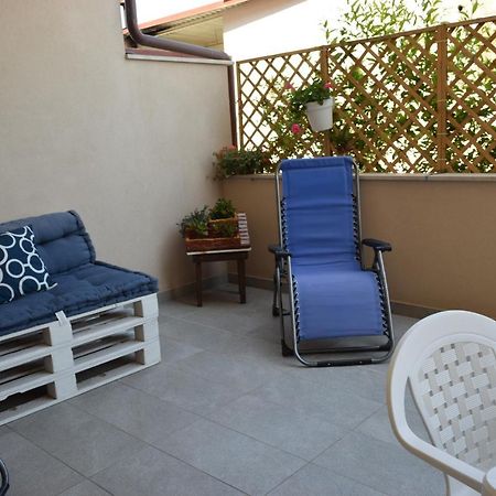 Casa Vacanze Lombardo Santa Teresa Di Riva Dış mekan fotoğraf