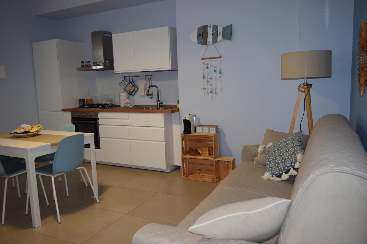 Casa Vacanze Lombardo Santa Teresa Di Riva Dış mekan fotoğraf