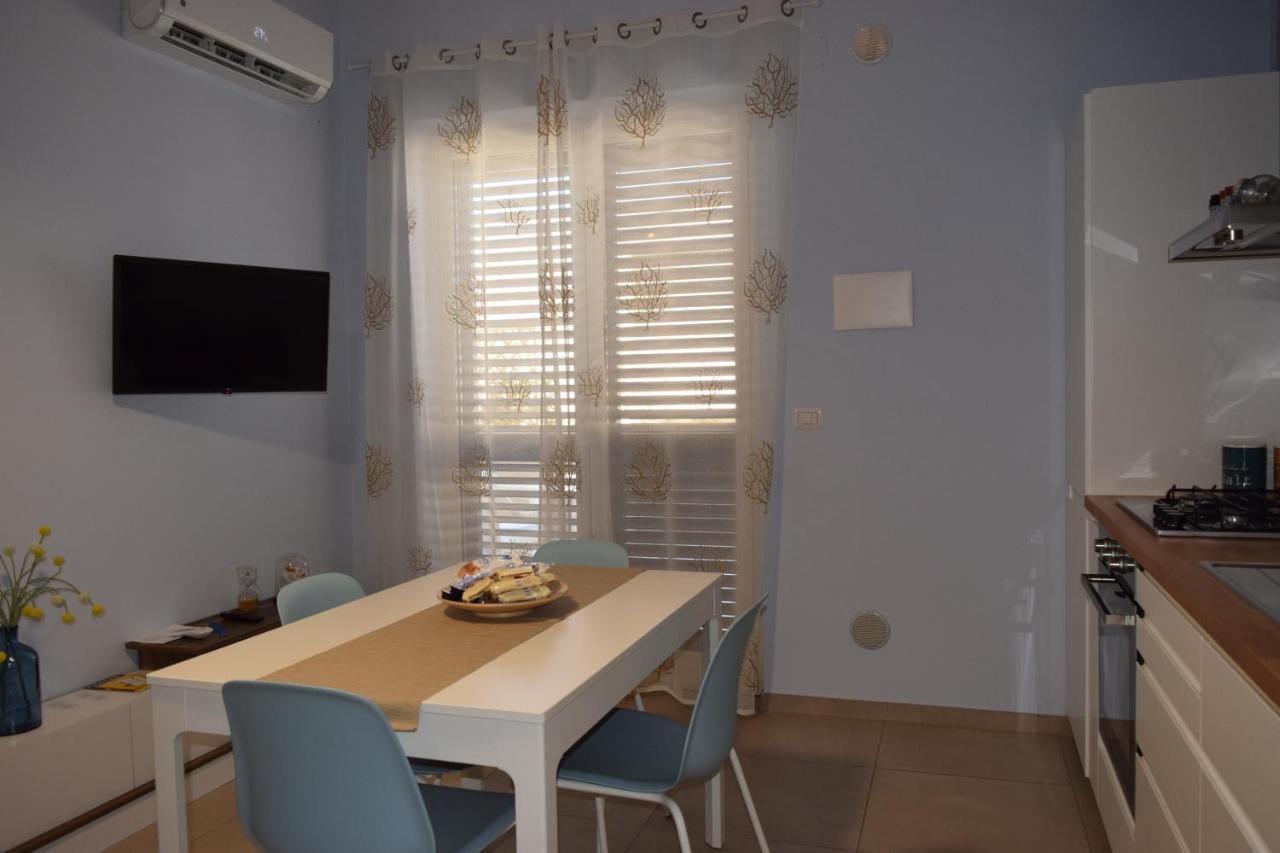 Casa Vacanze Lombardo Santa Teresa Di Riva Dış mekan fotoğraf