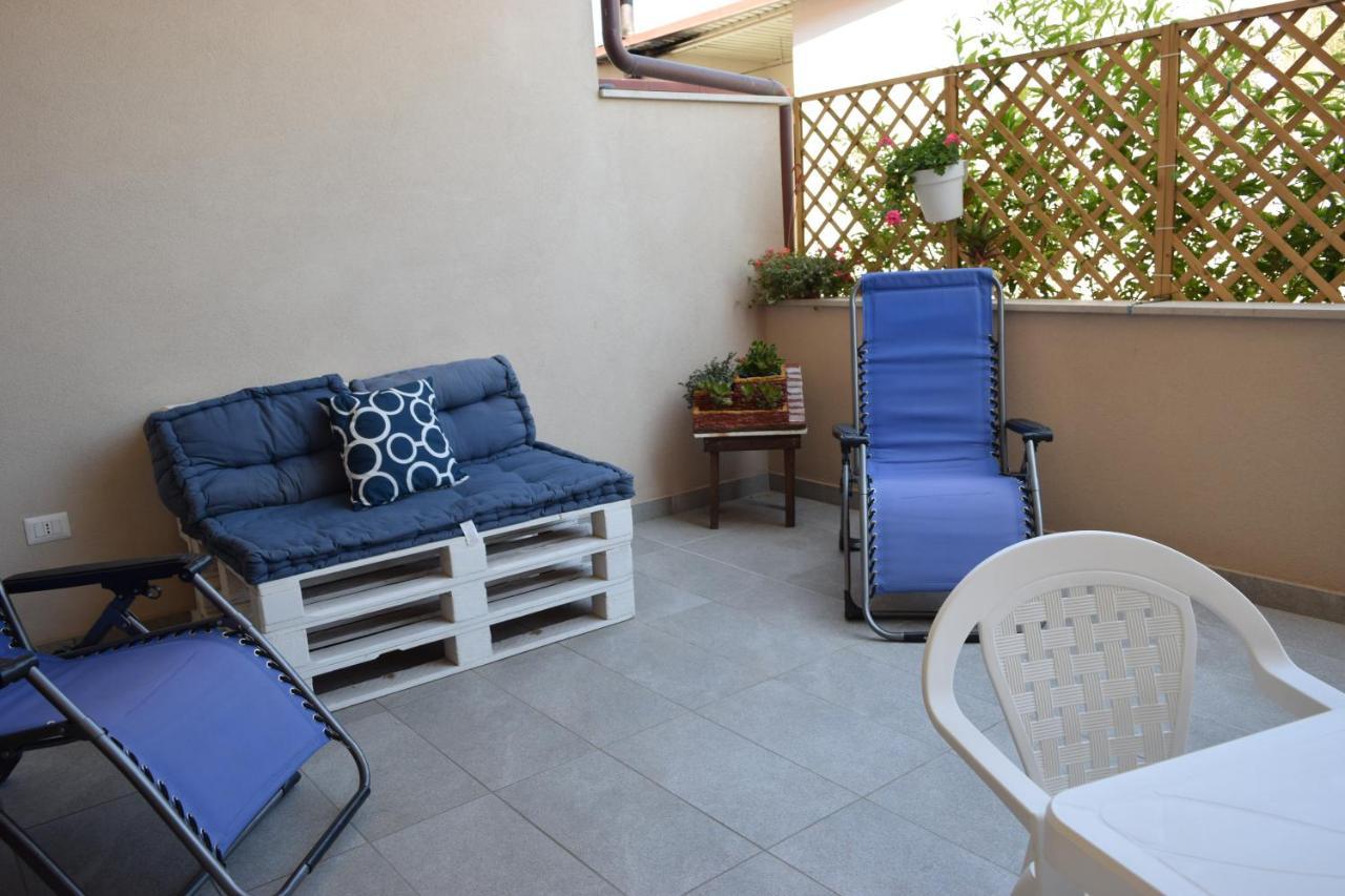 Casa Vacanze Lombardo Santa Teresa Di Riva Dış mekan fotoğraf