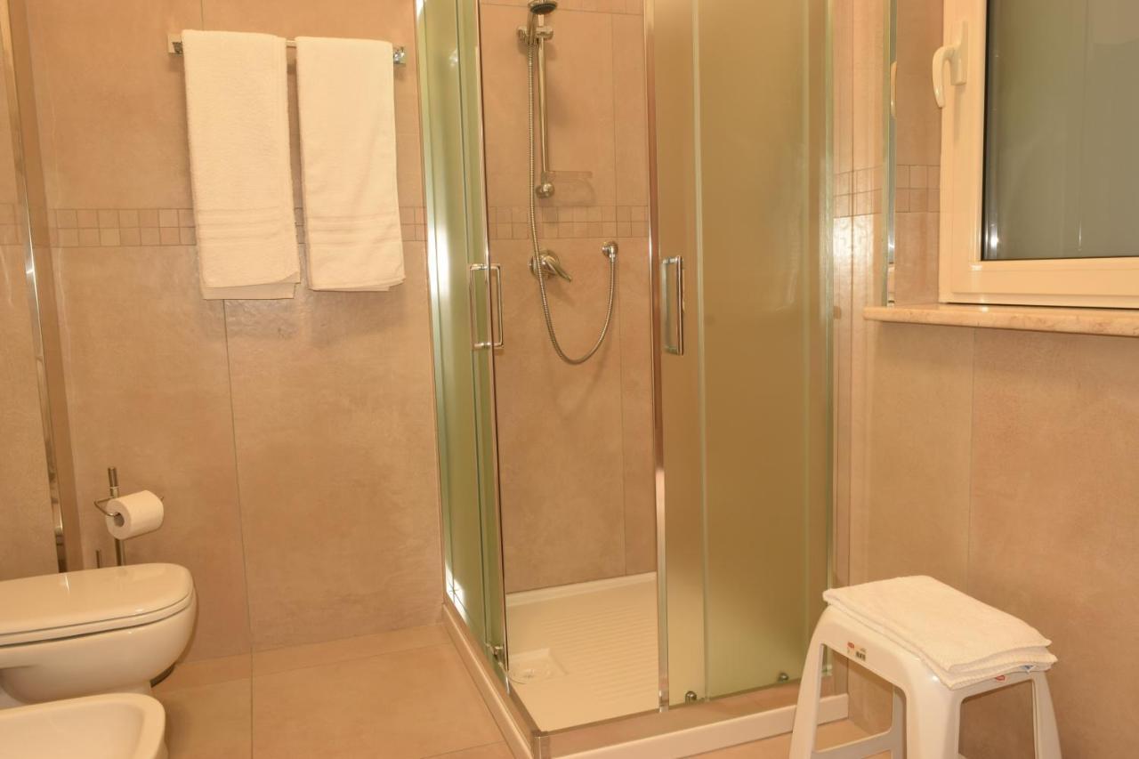 Casa Vacanze Lombardo Santa Teresa Di Riva Dış mekan fotoğraf