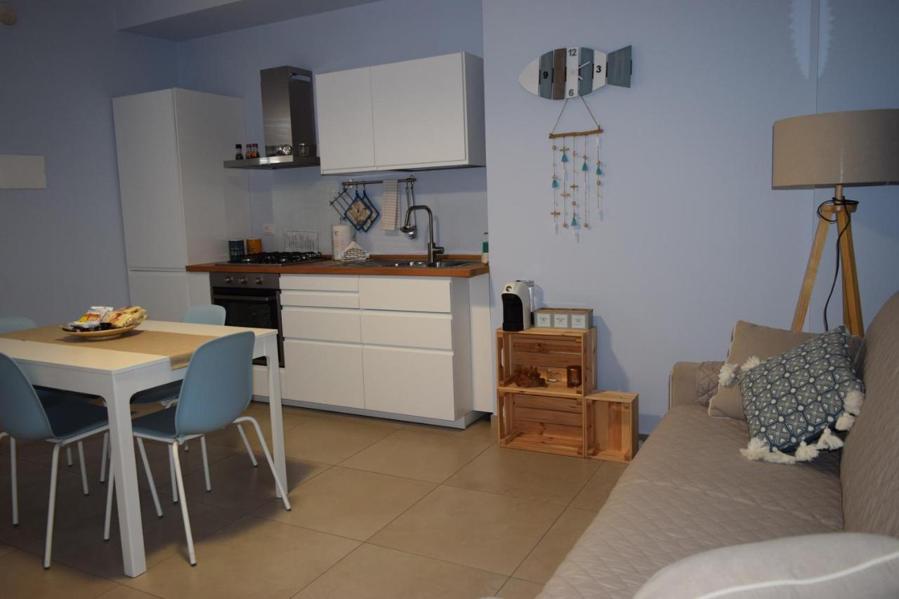 Casa Vacanze Lombardo Santa Teresa Di Riva Dış mekan fotoğraf