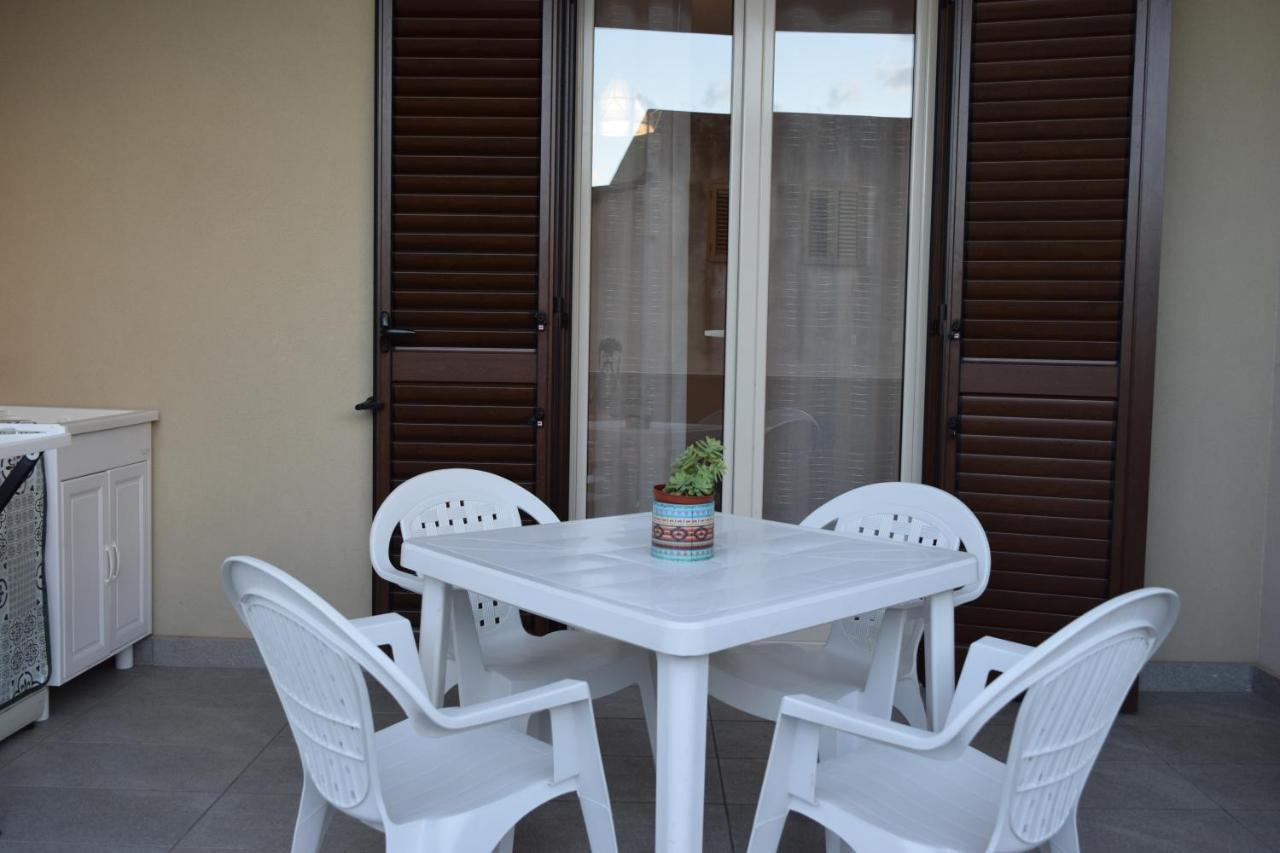 Casa Vacanze Lombardo Santa Teresa Di Riva Dış mekan fotoğraf