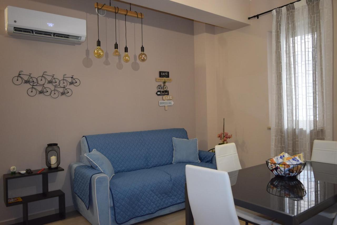 Casa Vacanze Lombardo Santa Teresa Di Riva Dış mekan fotoğraf