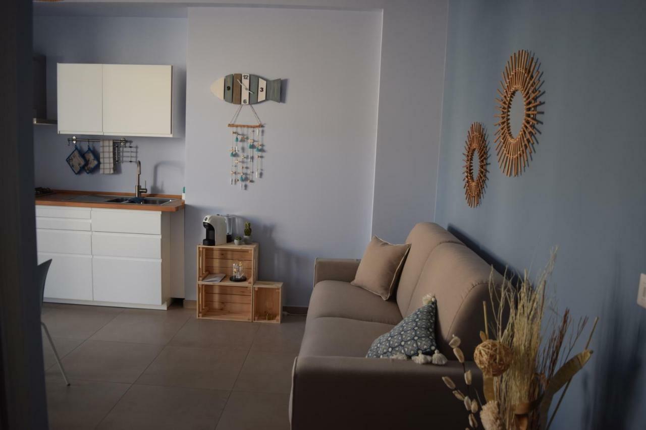 Casa Vacanze Lombardo Santa Teresa Di Riva Dış mekan fotoğraf