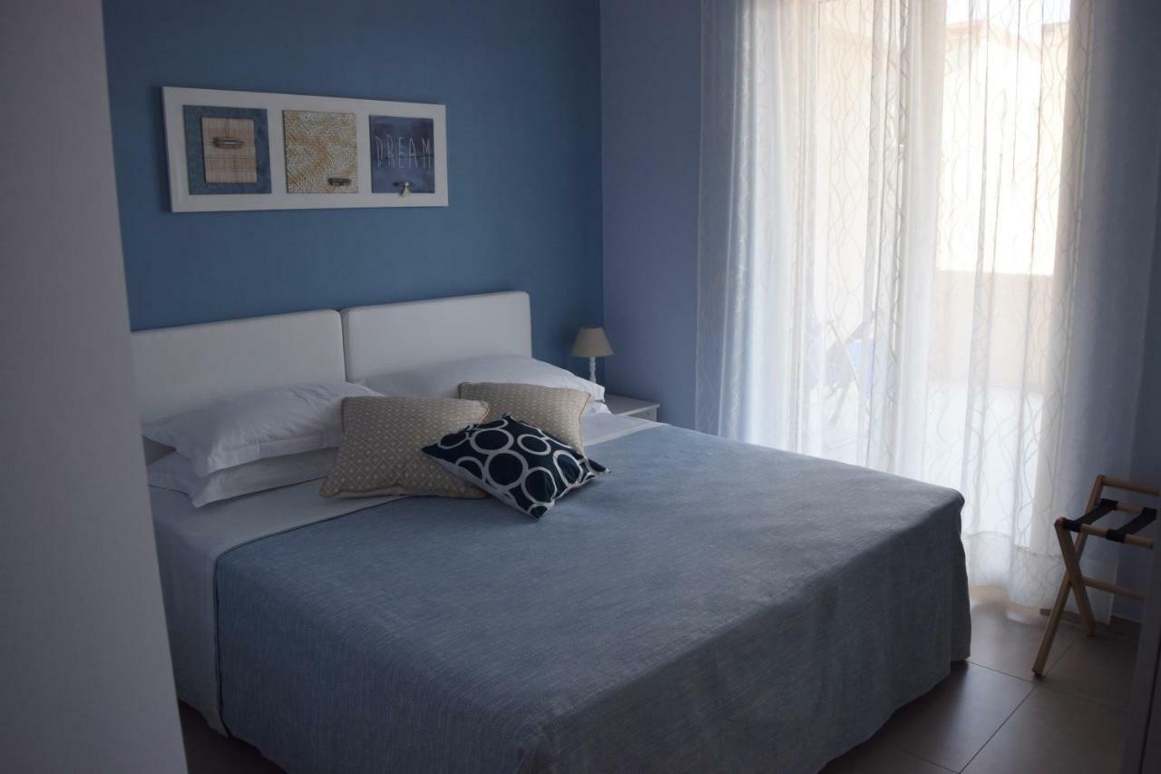 Casa Vacanze Lombardo Santa Teresa Di Riva Dış mekan fotoğraf